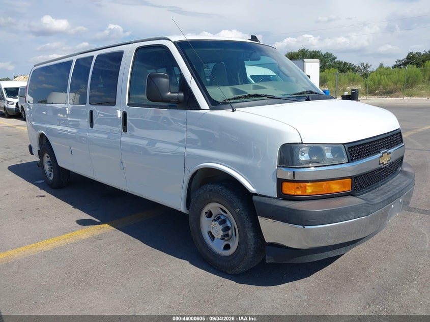 2018 Chevrolet Express 3500 VIN 1GAZGPFG1J1300554 — IAAI salvage auction photo