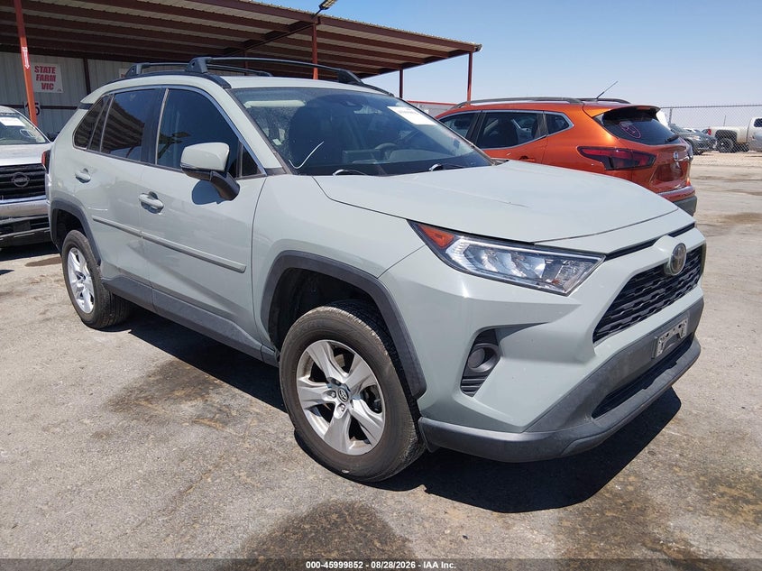 2019 Toyota RAV 4 VIN 2T3W1RFV0KC016519 — IAAI salvage auction photo