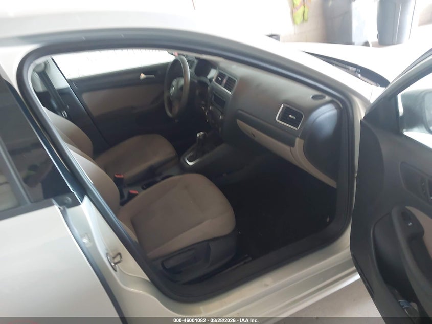 2012 Volkswagen Jetta VIN 3VW2K7AJ8CM329806 IAAI salvage auction — LEFT FRONT, Salvage Title, sold $25 on 2026-09-28 (photo 5)
