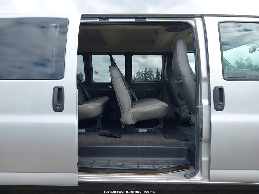 2017 Chevrolet Express 3500 VIN 1GAZGPFF1H1293459 IAAI salvage auction — NORMAL WEAR, Sf97 (Washington), sold $19,300 on 2026-09-10 (photo 8)