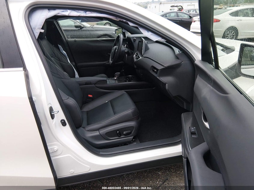 2025 Lexus Ux VIN JTHUCJDH1S2014476 IAAI salvage auction — REAR END, Salvage Title, sold $17,000 on 2026-10-08 (photo 5)