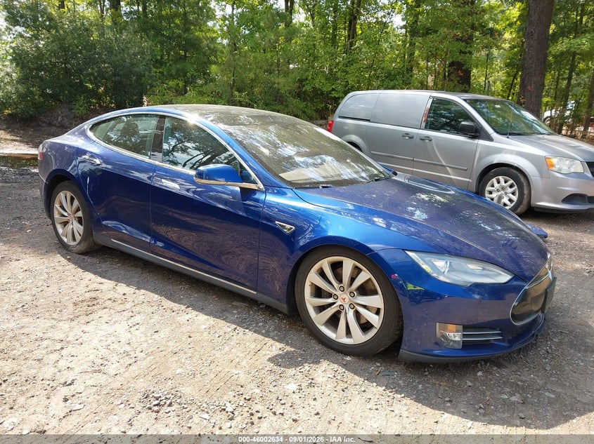 2016 Tesla Model s VIN 5YJSA1E27GF136529 IAAI salvage auction — FRONT END, Salvage (Virginia), sold $3,500 on 2026-09-17 (photo 1)