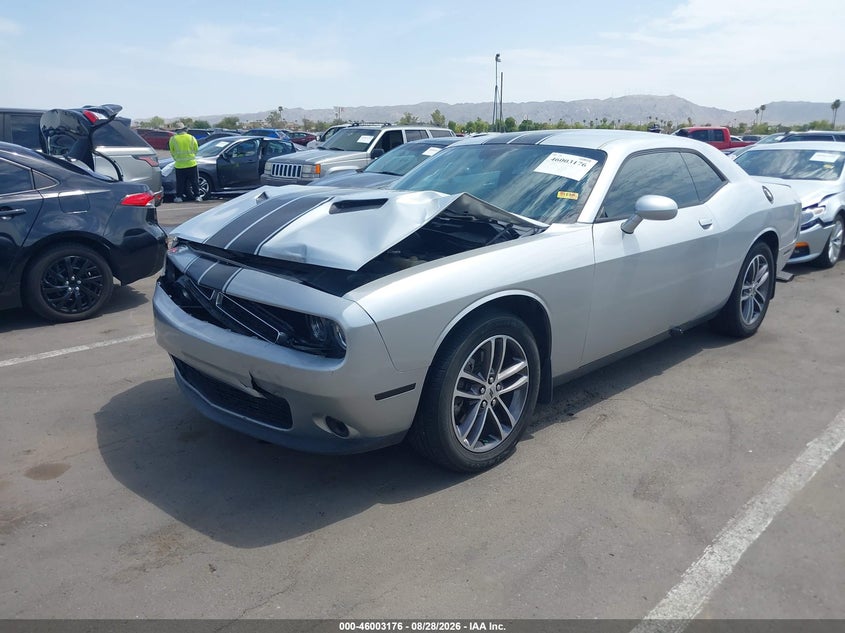 2019 Dodge Challenger VIN 2C3CDZGG8KH759989 IAAI salvage auction — RIGHT FRONT, Salvage Title, sold $4,800 on 2026-10-20 (photo 2)