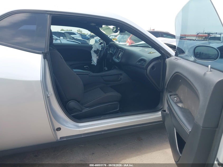 2019 Dodge Challenger VIN 2C3CDZGG8KH759989 IAAI salvage auction — RIGHT FRONT, Salvage Title, sold $4,800 on 2026-10-20 (photo 5)