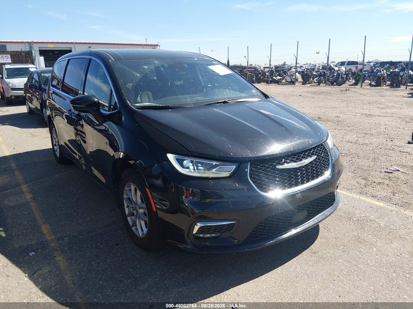 2025 Chrysler Pacifica VIN 2C4RC1BG9SR532418 — IAAI salvage auction photo