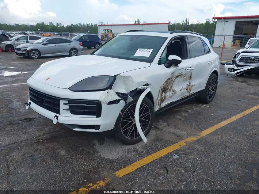 2024 Porsche Cayenne VIN WP1AA2AY8RDA03640 IAAI salvage auction — LEFT SIDE, Wait Title, sold $34,950 on 2026-09-28 (photo 2)