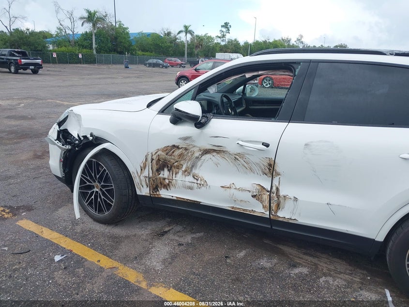 2024 Porsche Cayenne VIN WP1AA2AY8RDA03640 IAAI salvage auction — LEFT SIDE, Wait Title, sold $34,950 on 2026-09-28 (photo 6)