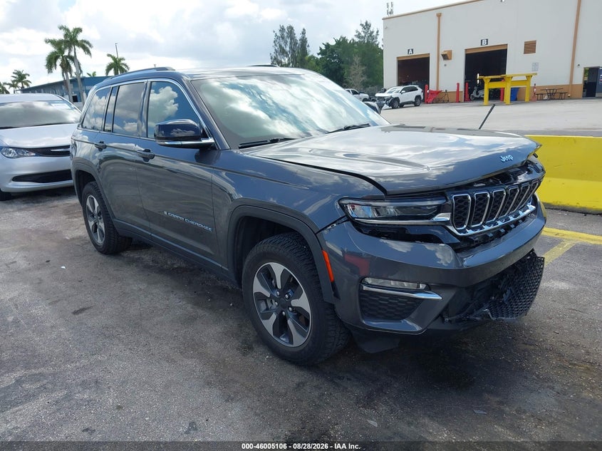 2024 Jeep Grand cherokee VIN 1C4RJYB65RC721074 — IAAI salvage auction photo