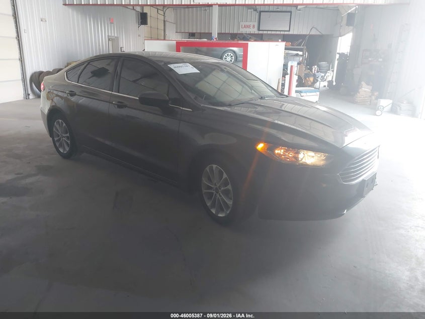 2020 Ford Fusion VIN 3FA6P0LU5LR196872 — IAAI salvage auction photo