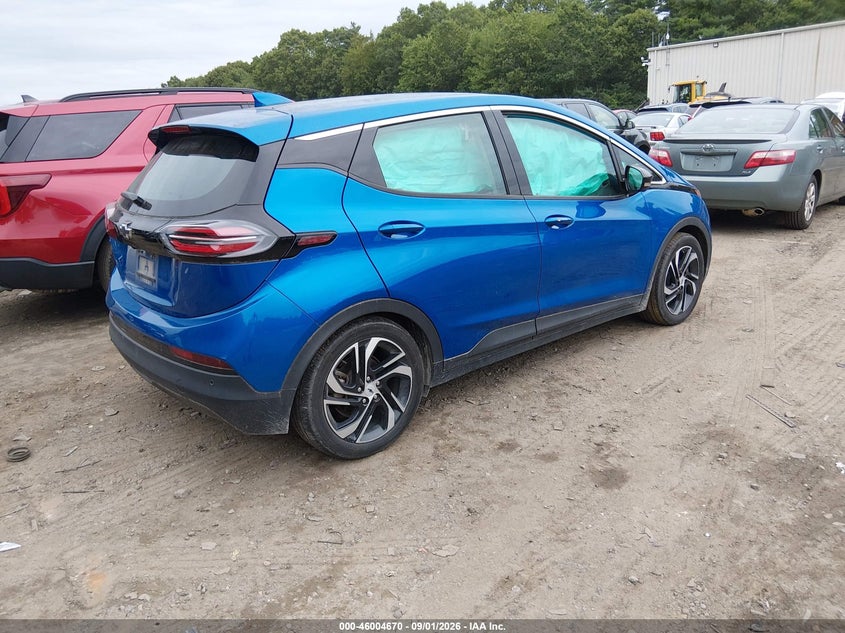 2023 Chevrolet Bolt euv VIN 1G1FX6S00P4172837 IAAI salvage auction — ALL OVER, Wait Title, sold $8,200 on 2026-09-30 (photo 4)