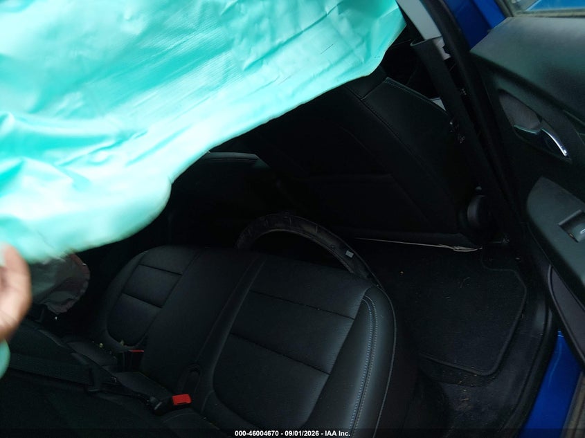 2023 Chevrolet Bolt euv VIN 1G1FX6S00P4172837 IAAI salvage auction — ALL OVER, Wait Title, sold $8,200 on 2026-09-30 (photo 8)
