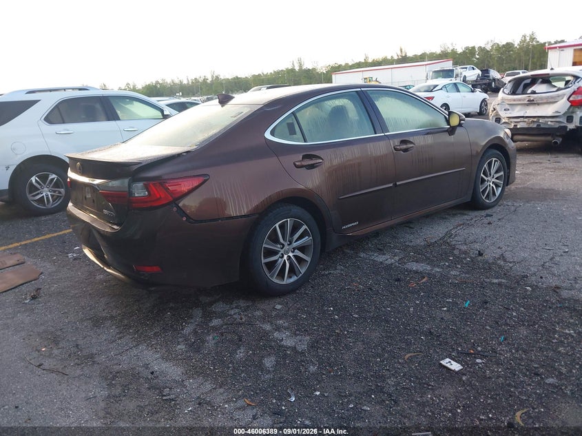 2016 Lexus ES VIN JTHBW1GG9G2120554 IAAI salvage auction — REAR END, Salvage Title, sold $7,400 on 2026-09-28 (photo 4)