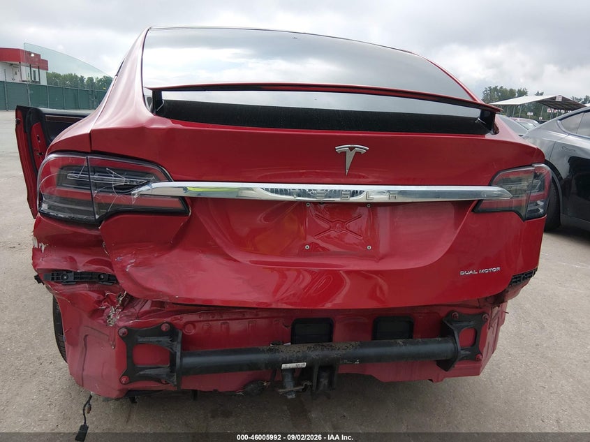 2020 Tesla Model x VIN 5YJXCDE24LF306793 IAAI salvage auction — REAR END, Wait Title, sold $12,100 on 2026-09-27 (photo 6)