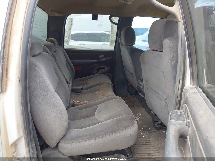 2005 GMC Sierra VIN 1GTHK23U25F916321 IAAI salvage auction — Front End, Clear, sold $750 on 2026-10-19 (photo 8)
