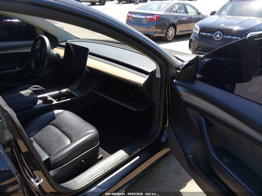 2021 Tesla Model 3 VIN 5YJ3E1EB4MF066251 IAAI salvage auction — FRONT & REAR, Salvage Title, sold $3,800 on 2026-10-21 (photo 5)