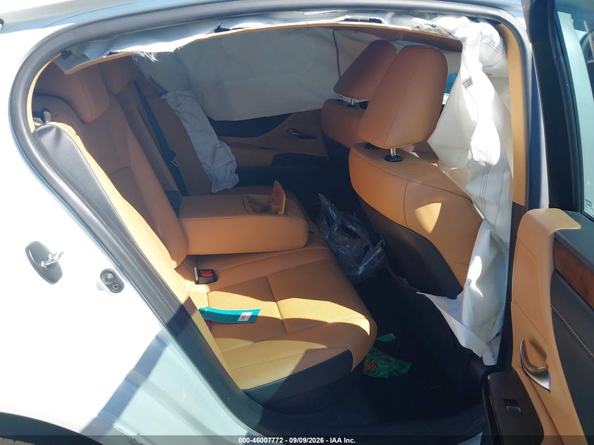 2022 Lexus ES VIN 58ADA1C17NU015091 IAAI salvage auction — SIDE, Salvage Title, sold $11,400 on 2026-09-27 (photo 8)
