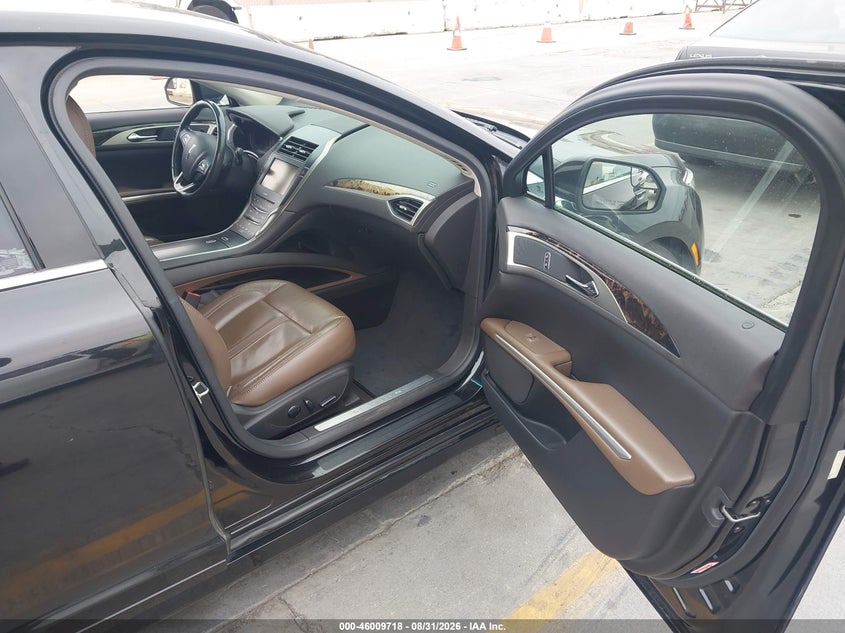 2013 Lincoln Mkz VIN 3LN6L2GKXDR810046 IAAI salvage auction — NORMAL WEAR, Clear - Dealer Only (California), sold $25 on 2026-09-16 (photo 5)