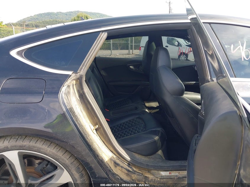 2014 Audi Rs7 VIN WUAW2AFC6EN904881 IAAI salvage auction — LEFT FRONT, Wait Title, sold $11,150 on 2026-09-30 (photo 8)