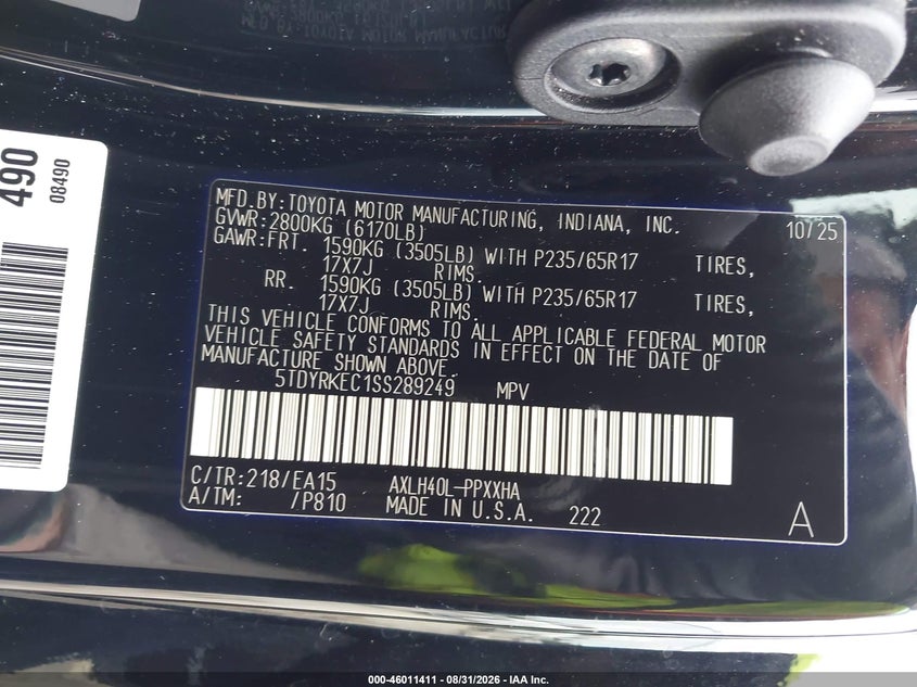 2025 Toyota Sienna VIN 5TDYRKEC1SS289249 IAAI salvage auction — REAR END, Wait Title, sold $18,650 on 2026-10-07 (photo 9)