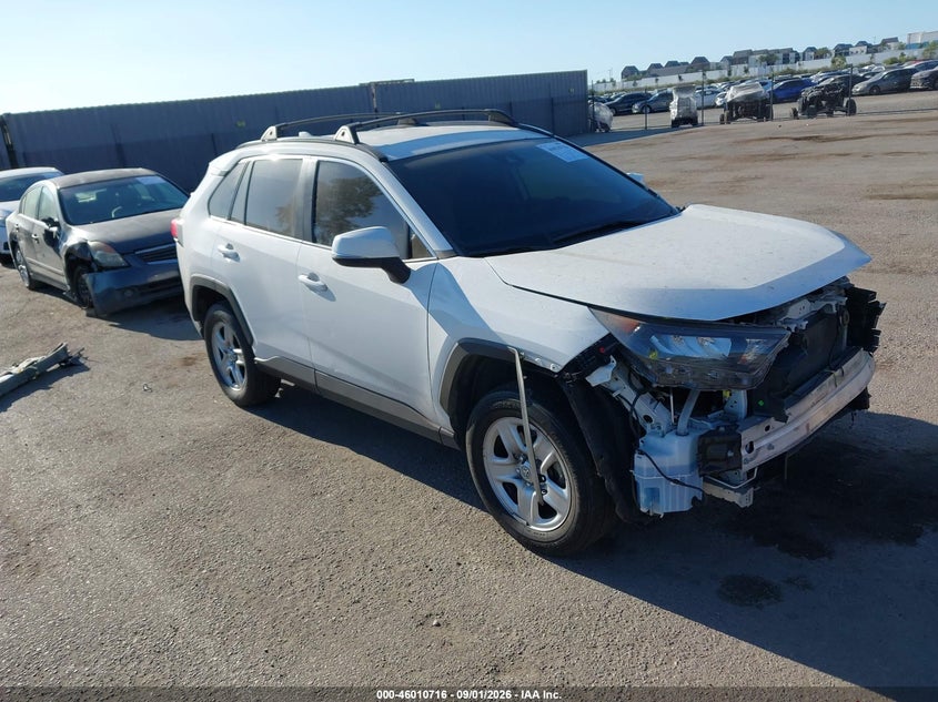 2019 Toyota Rav 4 VIN 2T3G1RFV3KC007642 IAAI salvage auction — FRONT END, Salvage Title, sold $7,900 on 2026-10-12 (photo 1)