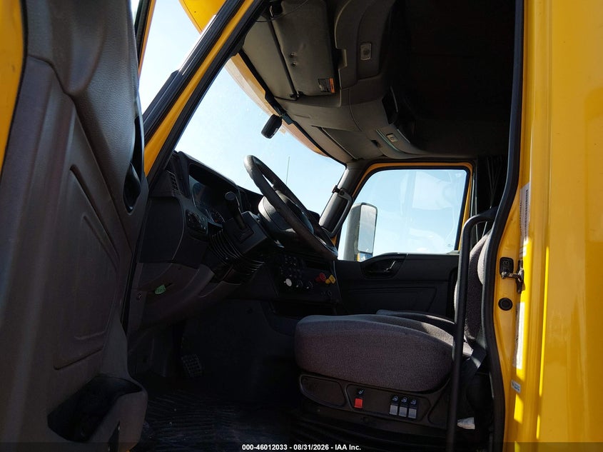 2020 International Lt VIN 3HSDZAPR2LN320585 IAAI salvage auction — REPOSSESSION, Clear (Texas), sold $18,000 on 2026-09-19 (photo 7)