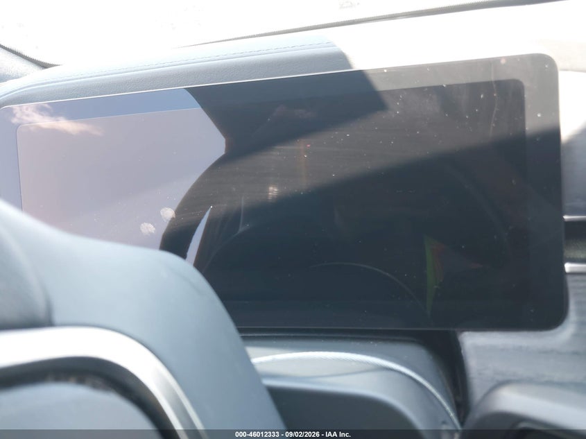 2024 Rivian R1s VIN 7PDSGBBAXRN040150 IAAI salvage auction — SIDE, Salvage Title, sold $23,200 on 2026-10-20 (photo 7)
