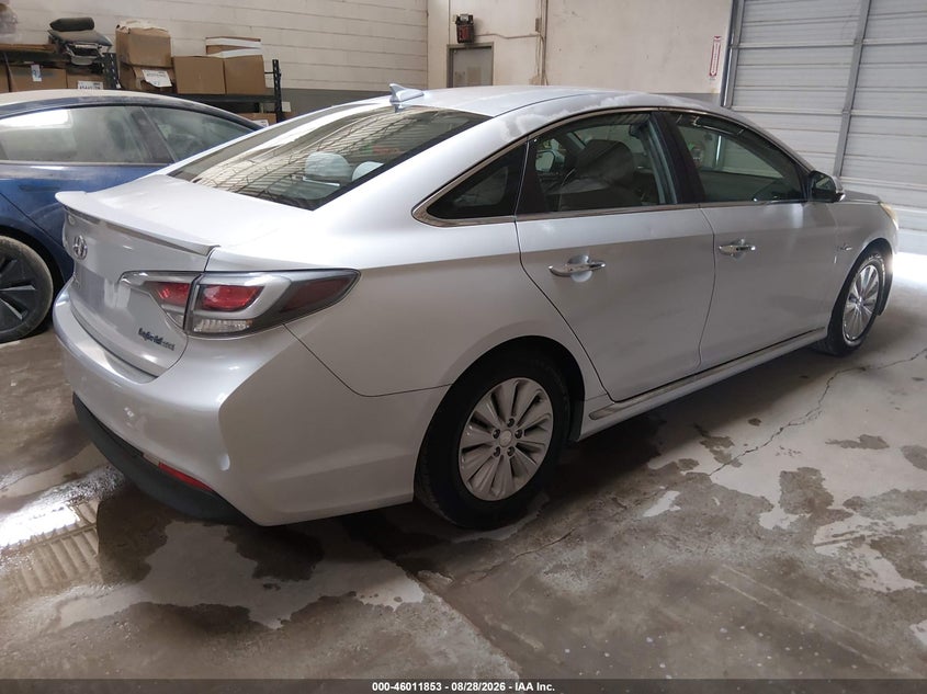 2016 Hyundai Sonata hybrid VIN KMHE24L14GA040447 IAAI salvage auction — NORMAL WEAR, Sf97 (Oklahoma), sold $8,850 on 2026-09-16 (photo 4)