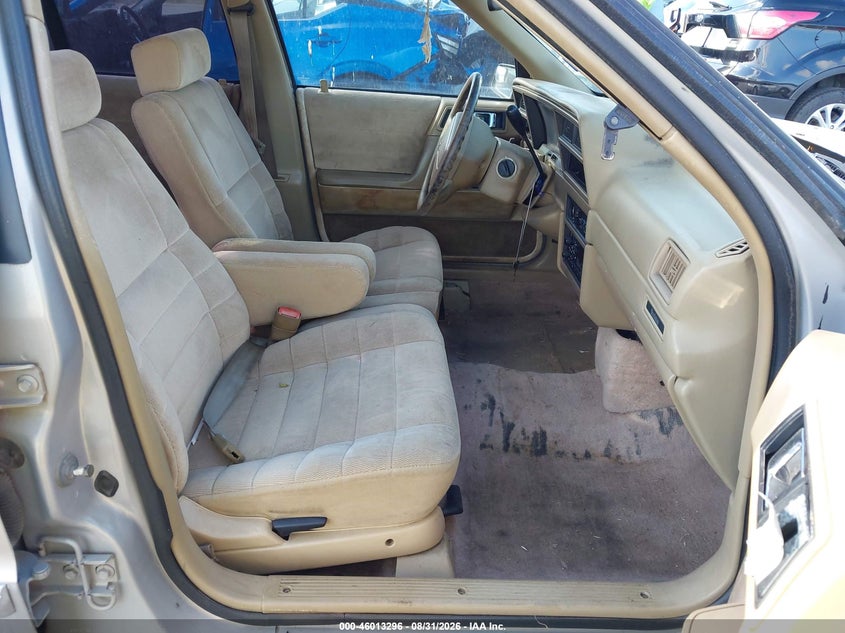 1994 Plymouth Acclaim VIN 1P3AA4636RF207643 IAAI salvage auction — NORMAL WEAR, Clear (Texas), sold $300 on 2026-09-10 (photo 5)