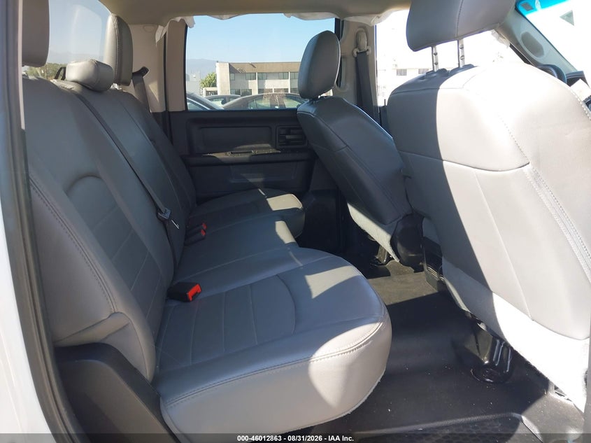 2017 Ram 2500 VIN 3C6UR4HJ8HG629595 IAAI salvage auction — FRONT & REAR, Wait Title, sold $25 on 2026-10-01 (photo 8)