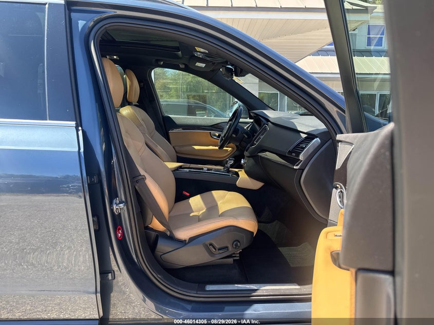 2018 Volvo Xc90 VIN YV4A22PK1J1385420 IAAI salvage auction — RIGHT FRONT, Clear (Massachusetts), sold $8,300 on 2026-09-16 (photo 5)