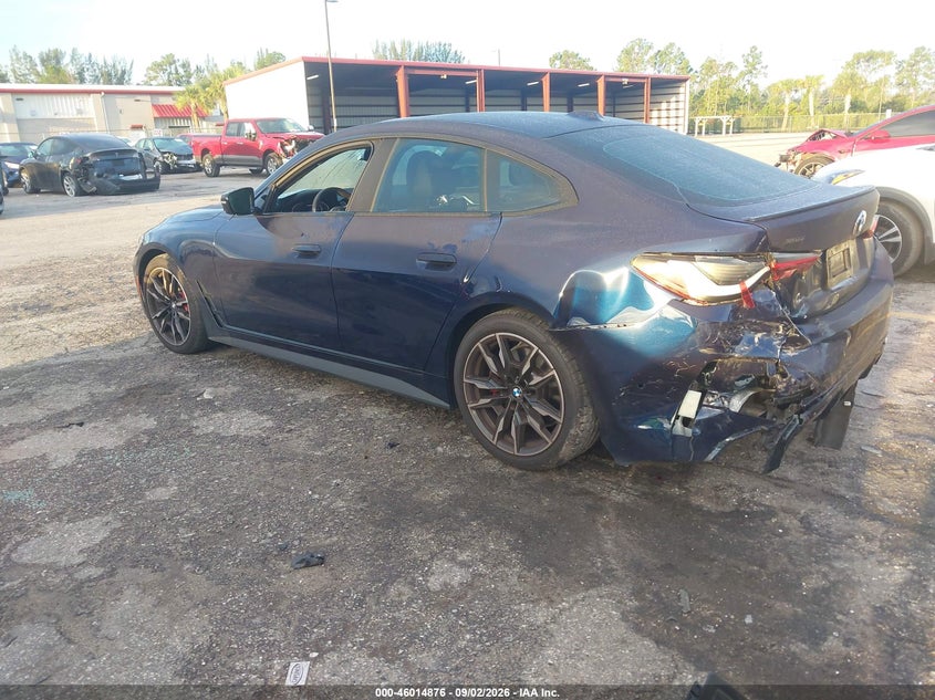 2023 BMW 4er VIN WBA13AW0XPFP52902 IAAI salvage auction — REAR END, Wait Title, sold $27,000 on 2026-09-28 (photo 3)