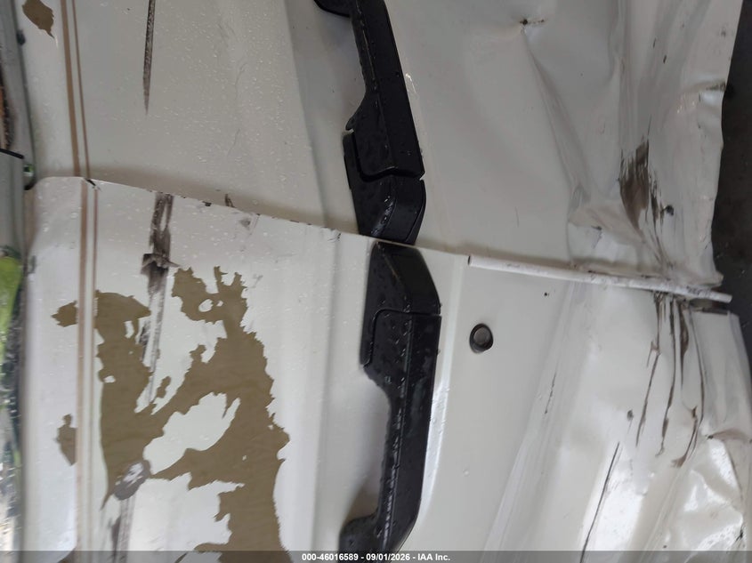 2014 Honda Odyssey VIN 5FNRL5H25EB091504 IAAI salvage auction — SIDE, Wait Title, sold $500 on 2026-09-29 (photo 9)