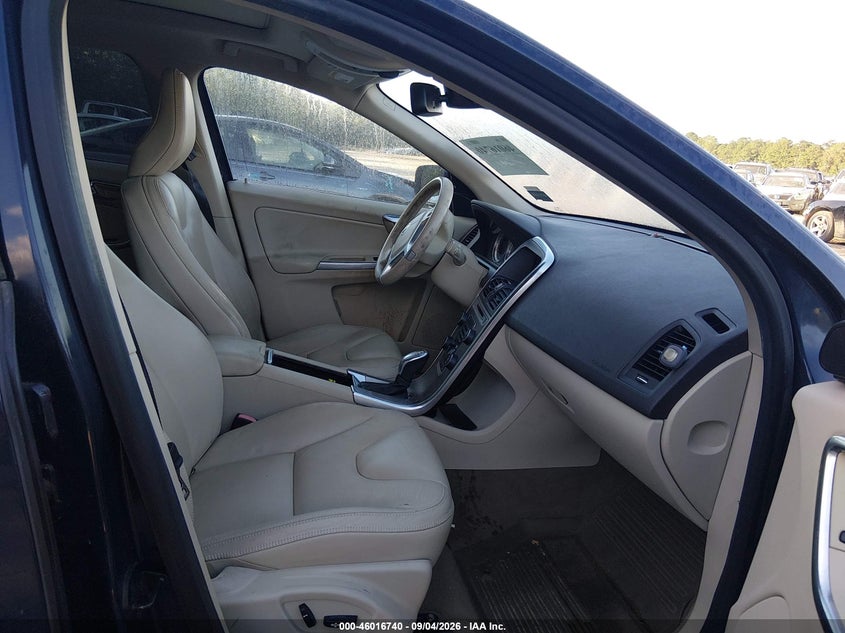 2013 Volvo Xc60 VIN YV4902DZ2D2430308 IAAI salvage auction — NORMAL WEAR, Salvage Title, sold $925 on 2026-09-20 (photo 5)