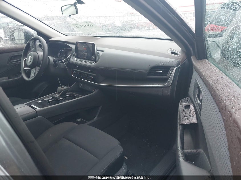 2023 Nissan Rogue VIN 5N1BT3AA0PC925536 IAAI salvage auction — FRONT & REAR, Salvage Title, sold $4,050 on 2026-10-01 (photo 5)