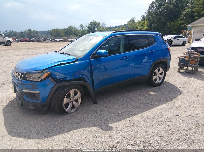 2019 Jeep Compass VIN 3C4NJDBB2KT656120 IAAI salvage auction — SIDE, Wait Title, sold $0 on 2026-10-04 (photo 2)