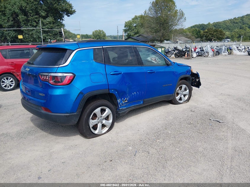 2019 Jeep Compass VIN 3C4NJDBB2KT656120 IAAI salvage auction — SIDE, Wait Title, sold $0 on 2026-10-04 (photo 4)