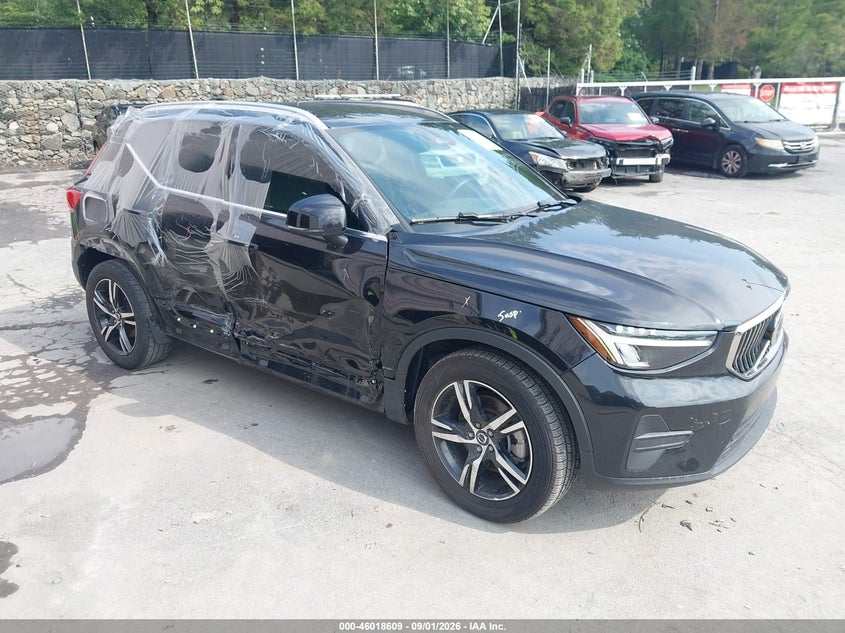 2024 Volvo Xc40 VIN YV4L12UK3R2352103 — IAAI salvage auction photo