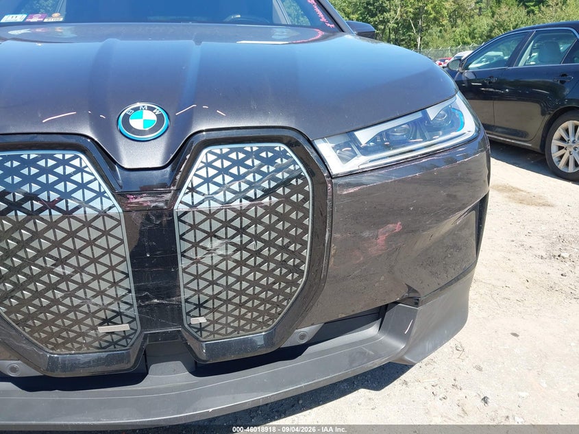 2023 BMW Ix VIN WB523CF01PCL99109 IAAI salvage auction — RIGHT REAR, Wait Title, sold $28,950 on 2026-10-02 (photo 6)