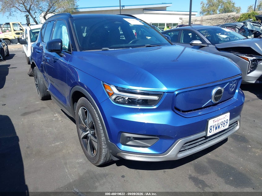 2021 Volvo VIN YV4ED3UR4M2571065 — IAAI salvage auction photo