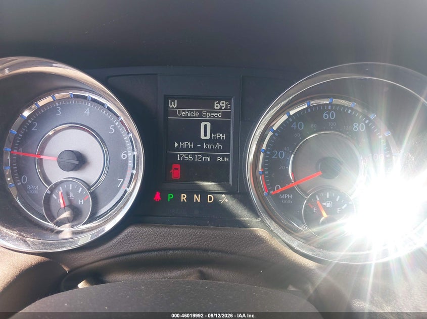 2016 Chrysler Town & country VIN 2C4RC1BG5GR188786 IAAI salvage auction — NORMAL WEAR, Salvage Title, sold $1,250 on 2026-09-23 (photo 7)