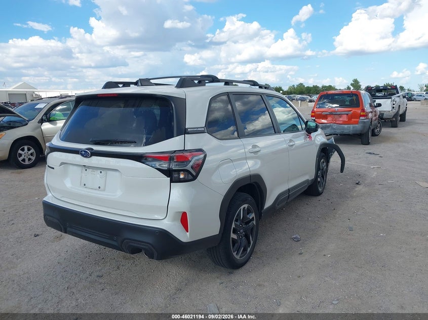 2025 Subaru Forester VIN JF2SLDRC8SH487586 IAAI salvage auction — RIGHT FRONT, Wait Title, sold $11,600 on 2026-10-21 (photo 4)