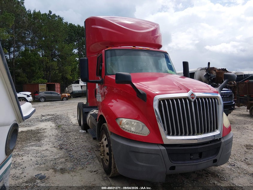 2020 International VIN 3HCDZAPR5LL821946 — IAAI salvage auction photo