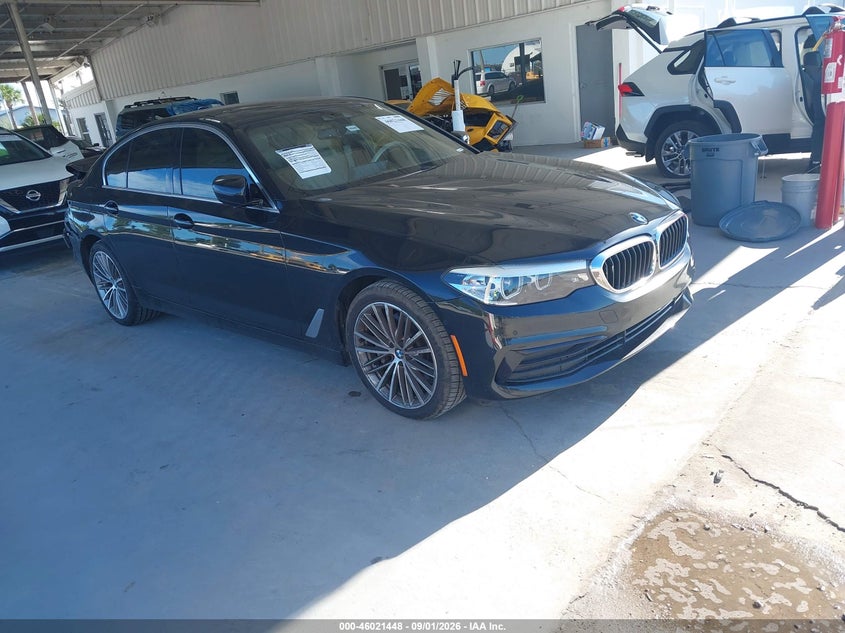 2019 BMW 5er VIN WBAJA5C53KWW12292 — IAAI salvage auction photo
