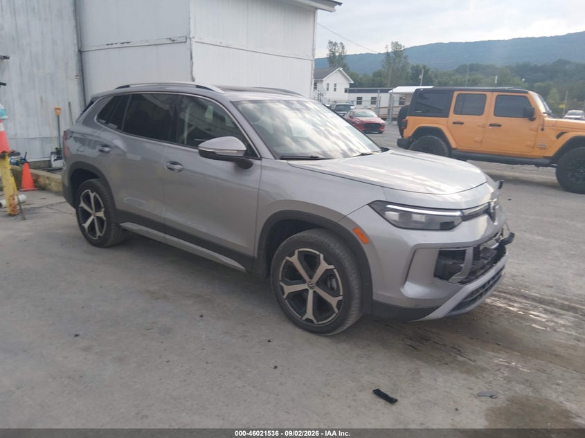 2025 Volkswagen Tiguan VIN 3VVMR7RM5SM026732 — IAAI salvage auction photo