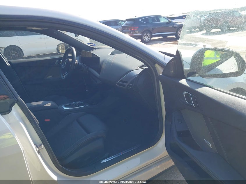 2026 BMW 2er VIN WBA83GG02T7U12468 IAAI salvage auction — NORMAL WEAR, Salvage Title, sold $8,100 on 2026-10-05 (photo 5)
