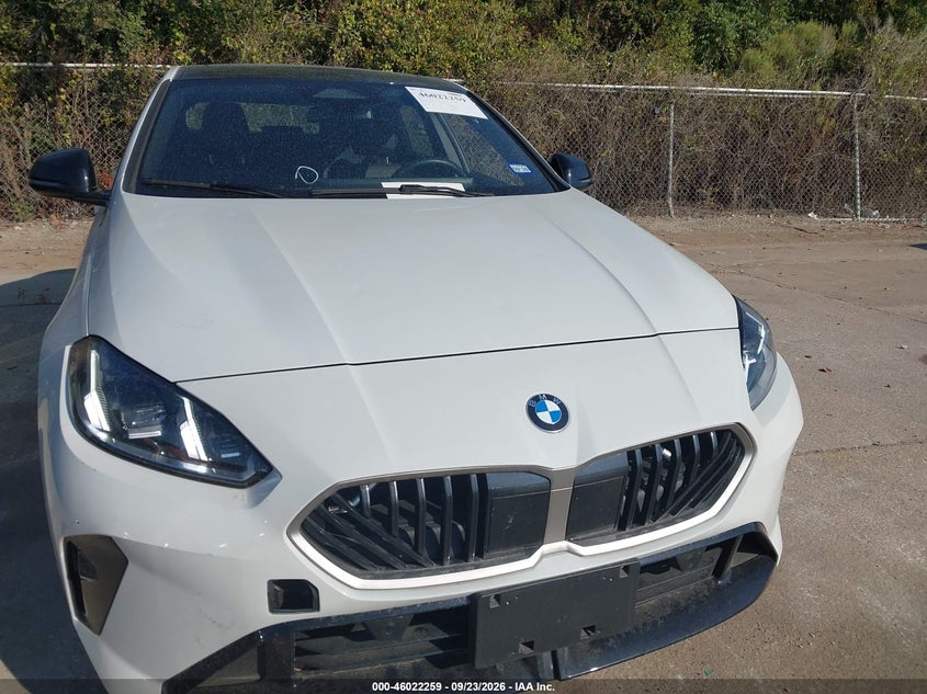 2026 BMW 2er VIN WBA83GG02T7U12468 IAAI salvage auction — NORMAL WEAR, Salvage Title, sold $8,100 on 2026-10-05 (photo 6)