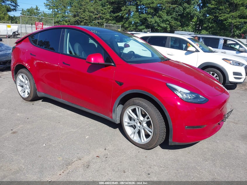 2022 Tesla Model Y VIN 7SAYGDEE8NF310032 IAAI salvage auction — REAR END, Salvage Title, sold $9,600 on 2026-09-26 (photo 1)