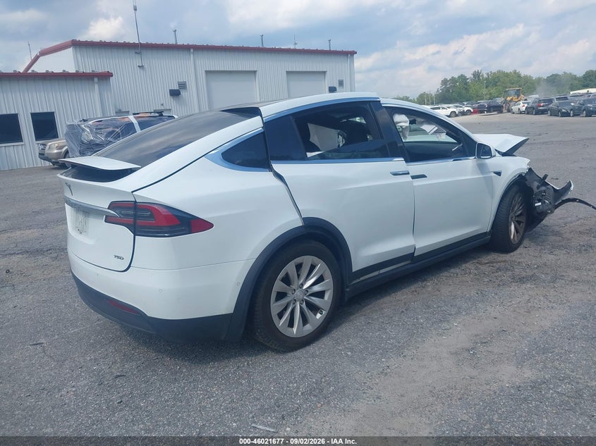 2018 Tesla Model X VIN 5YJXCBE29JF114027 IAAI salvage auction — FRONT END, Wait Title, sold $3,750 on 2026-10-08 (photo 4)
