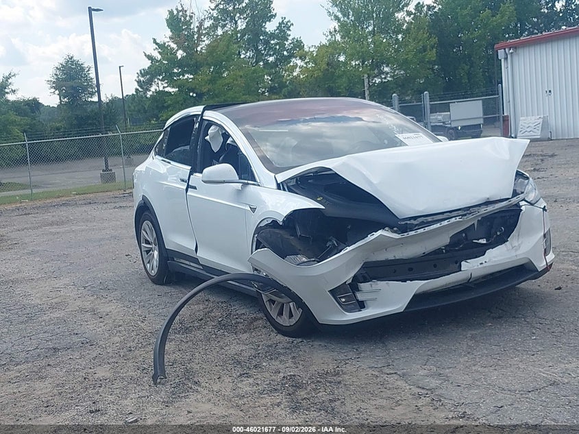 2018 Tesla Model X VIN 5YJXCBE29JF114027 IAAI salvage auction — FRONT END, Wait Title, sold $3,750 on 2026-10-08 (photo 6)