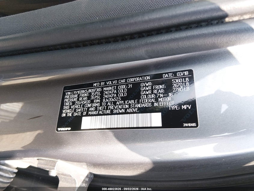 2018 Volvo Xc60 VIN LYV102RK5JB097365 IAAI salvage auction — RIGHT FRONT, Wait Title, sold $10,250 on 2026-10-13 (photo 9)